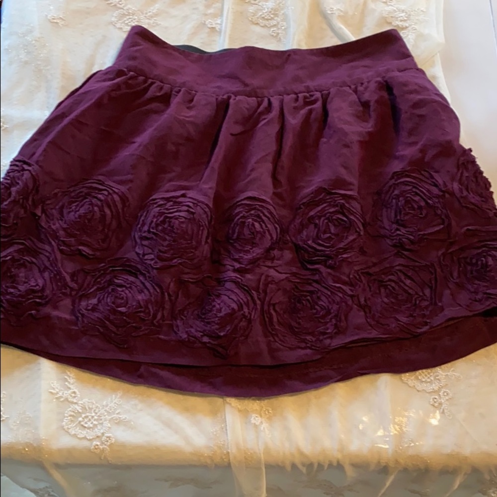 Cute elastic back skirt with fabric floral design
